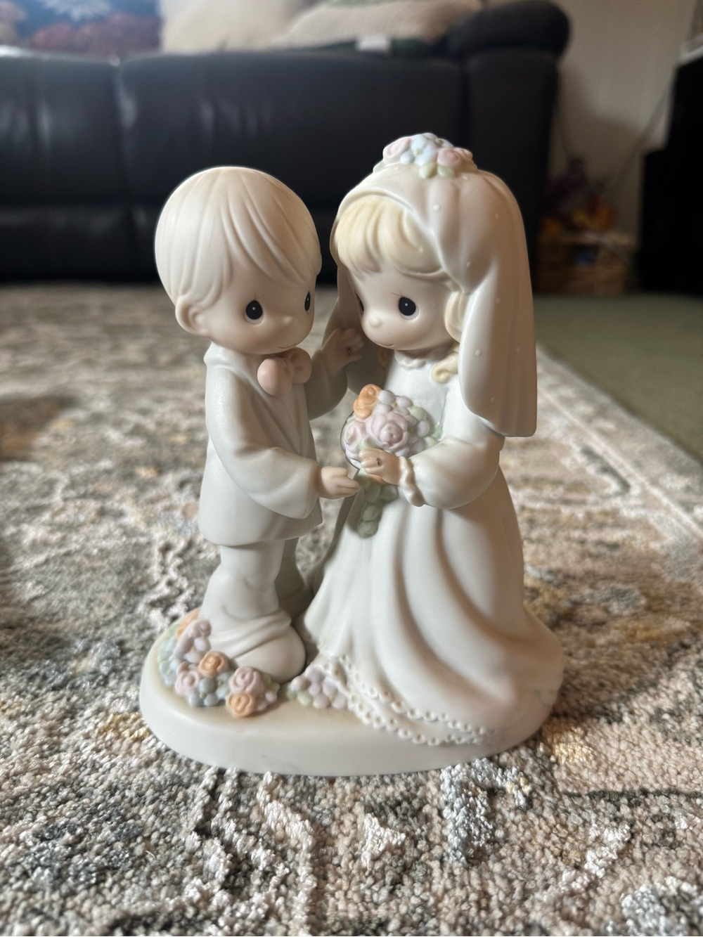 RARE vintage Precious Moments White Porcelain Bride and Groom Cake Topper